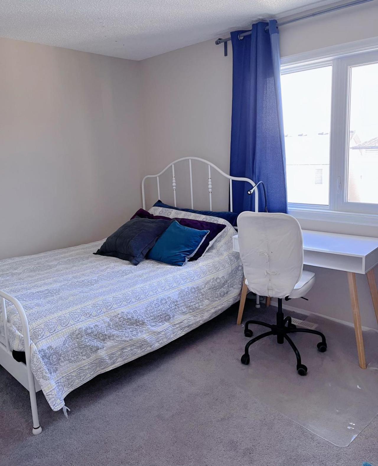 Best Garden House&3 Mins Bus Station Close C-Train&Free Parking Калґарі Номер фото